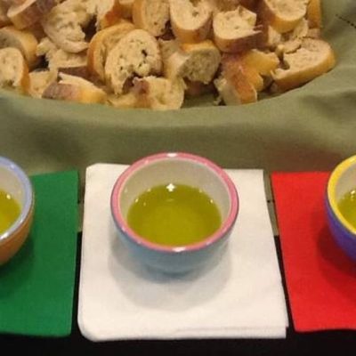Tenute-MannoneOlio-Extravergine-di-categoria-Superiore-Italiano.jpg
